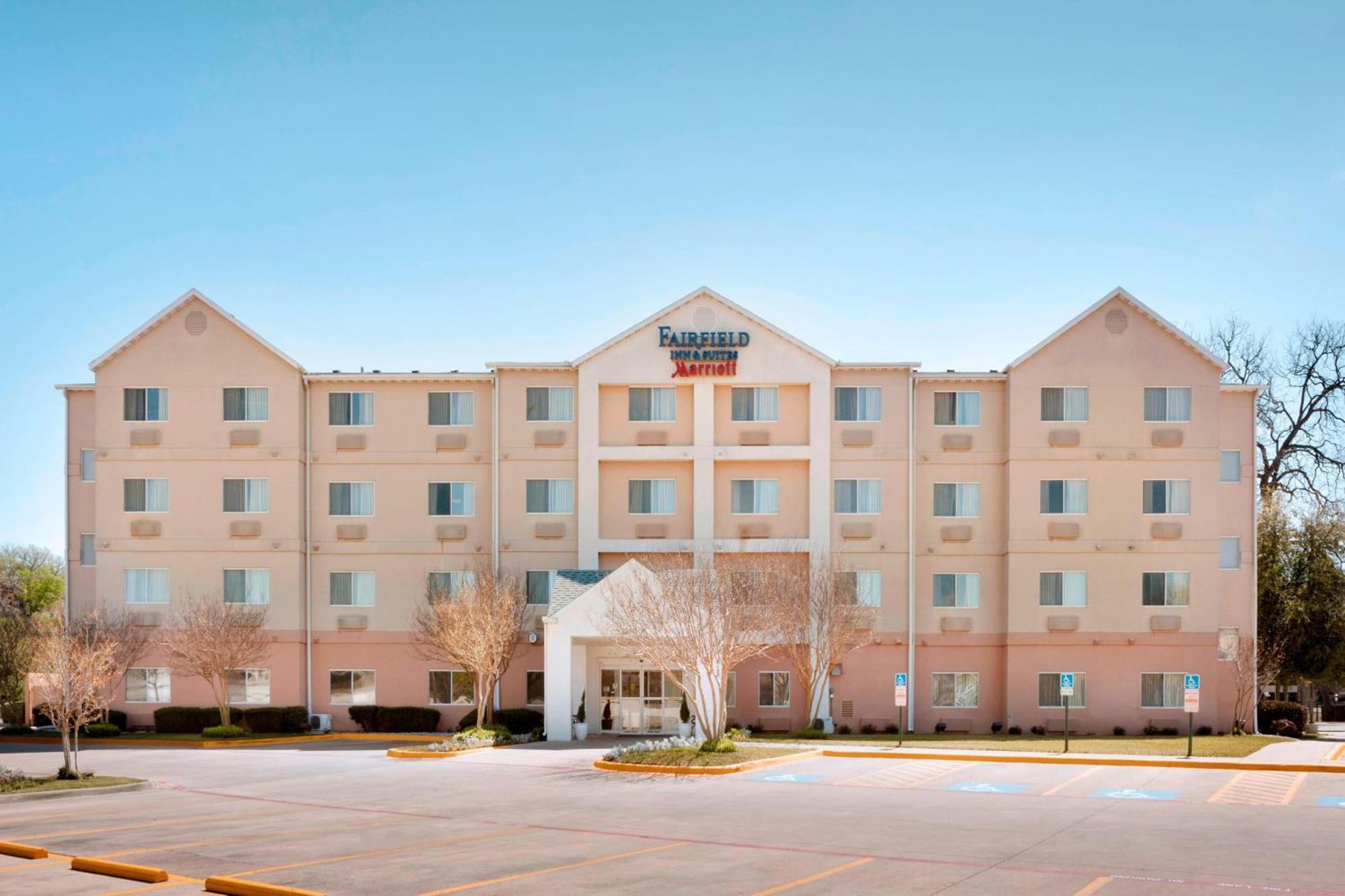 Fairfield Inn & Suites Fort Worth University Drive Εξωτερικό φωτογραφία