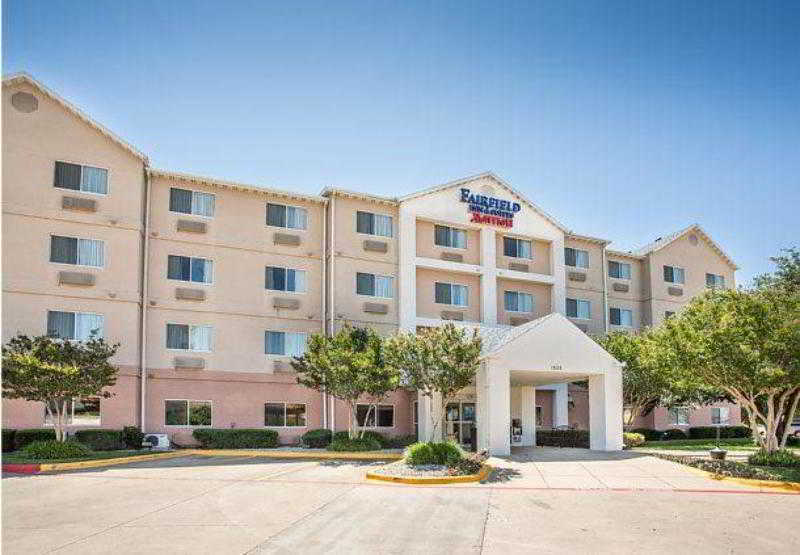 Fairfield Inn & Suites Fort Worth University Drive Εξωτερικό φωτογραφία
